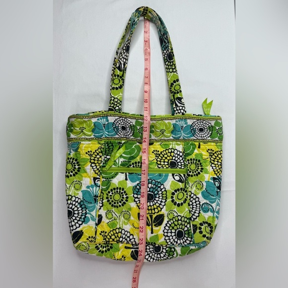 Vera Bradley ‘Limes Up’ Fabric Tote Outside Pockets Zipper Top - Picture 8 of 8